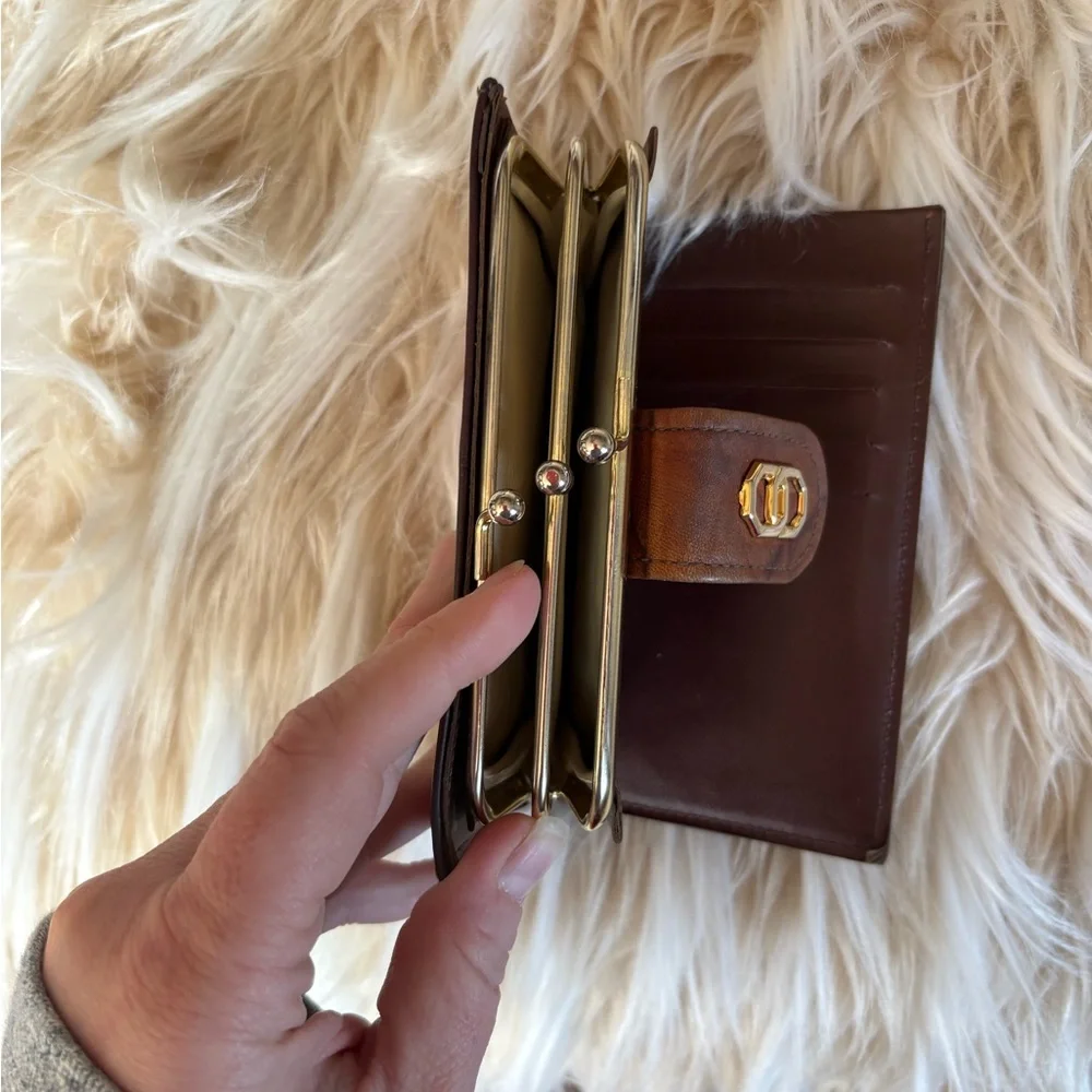Vintage Brown Leather Wallet with Polished Finish